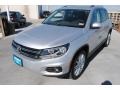 Reflex Silver Metallic - Tiguan SE Photo No. 3