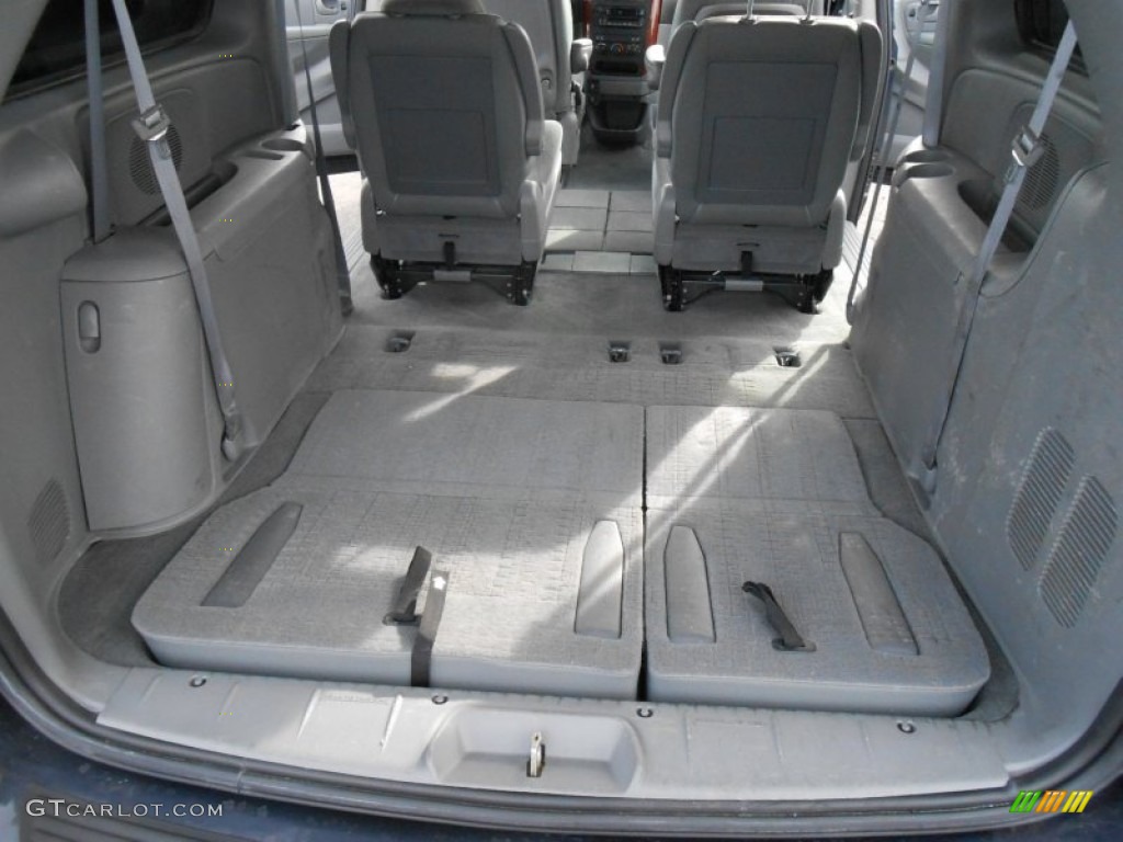 2007 Chrysler Town & Country LX Trunk Photos