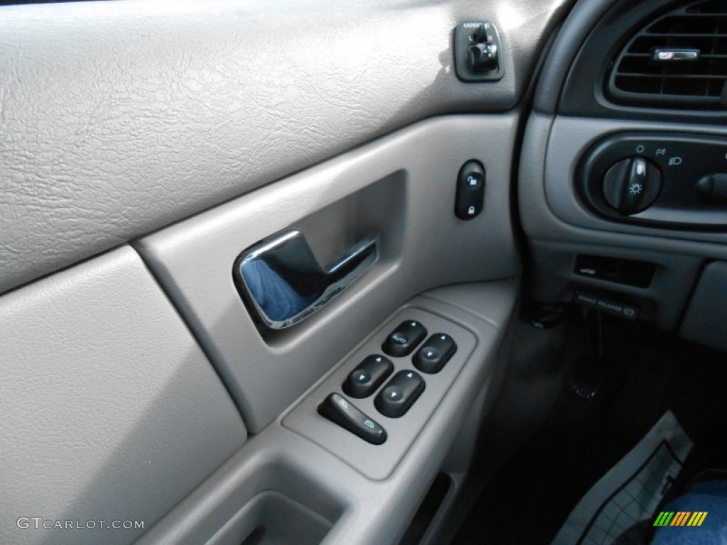 2001 Mercury Sable GS Sedan Controls Photo #77072058