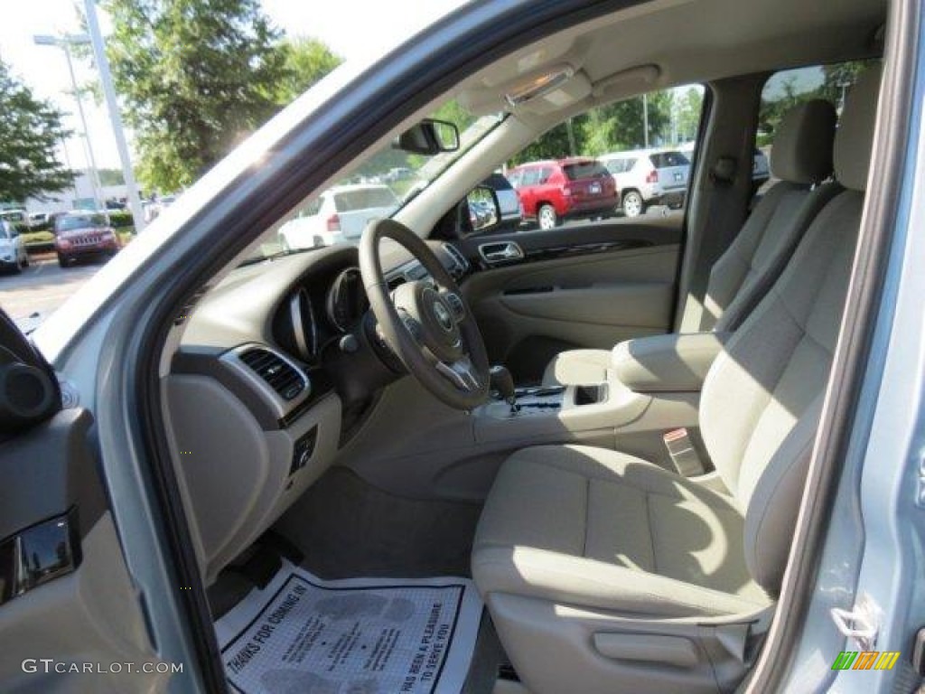 2013 Grand Cherokee Laredo - Winter Chill Pearl / Dark Graystone/Medium Graystone photo #6