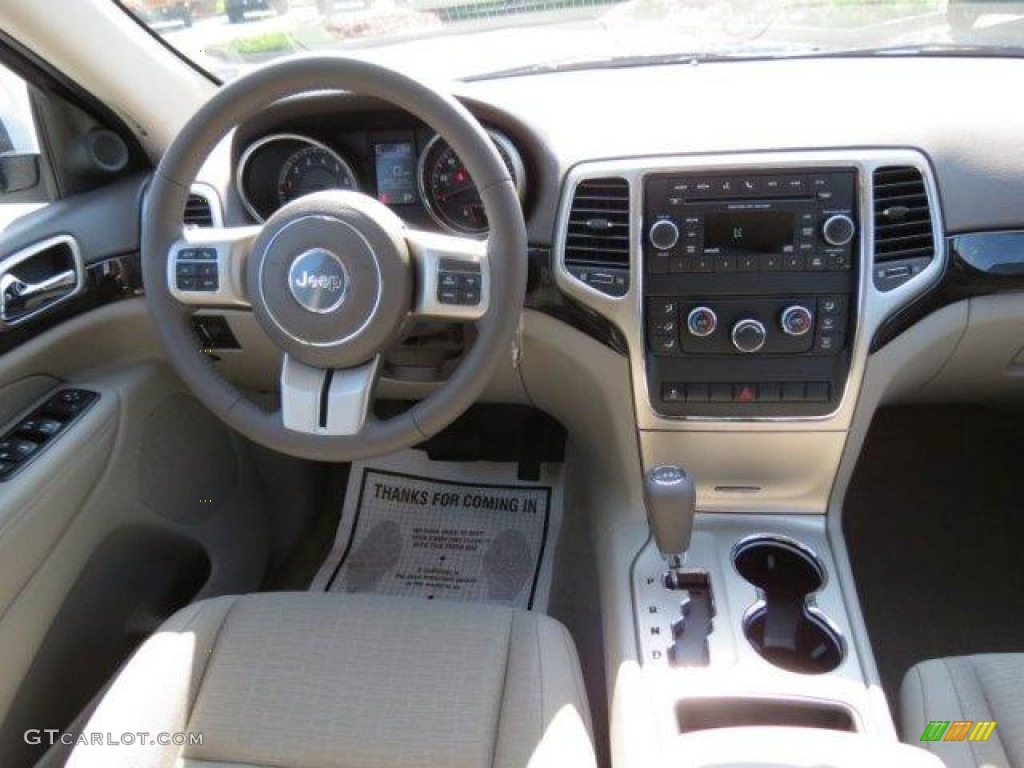 2013 Grand Cherokee Laredo - Winter Chill Pearl / Dark Graystone/Medium Graystone photo #11