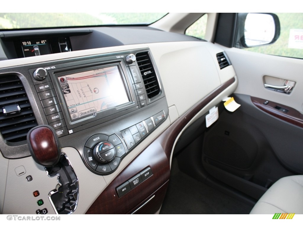 2012 Sienna XLE AWD - South Pacific Pearl / Light Gray photo #6