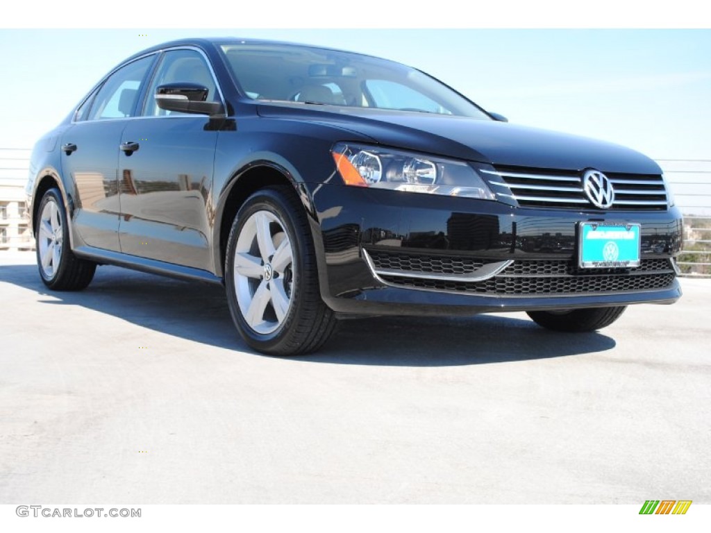 2013 Passat 2.5L SE - Black / Cornsilk Beige photo #1