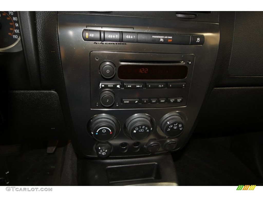 2008 Hummer H3 X Controls Photo #77075727