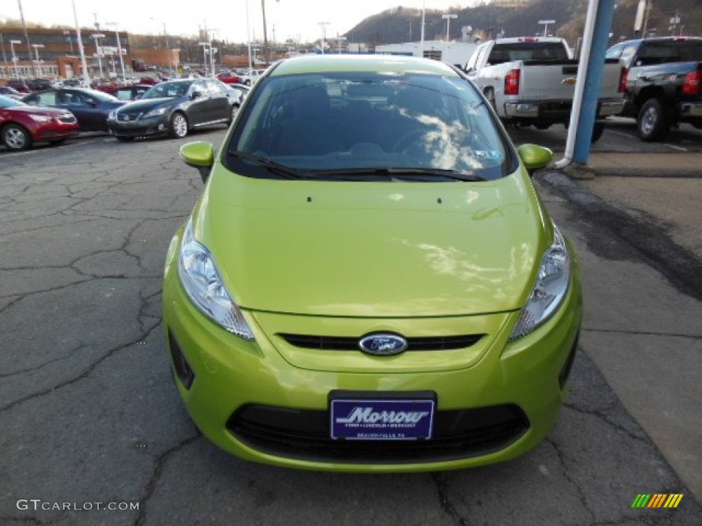 2013 Fiesta SE Hatchback - Lime Squeeze / Charcoal Black photo #3