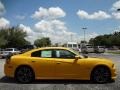 Stinger Yellow - Charger SRT8 Super Bee Photo No. 10