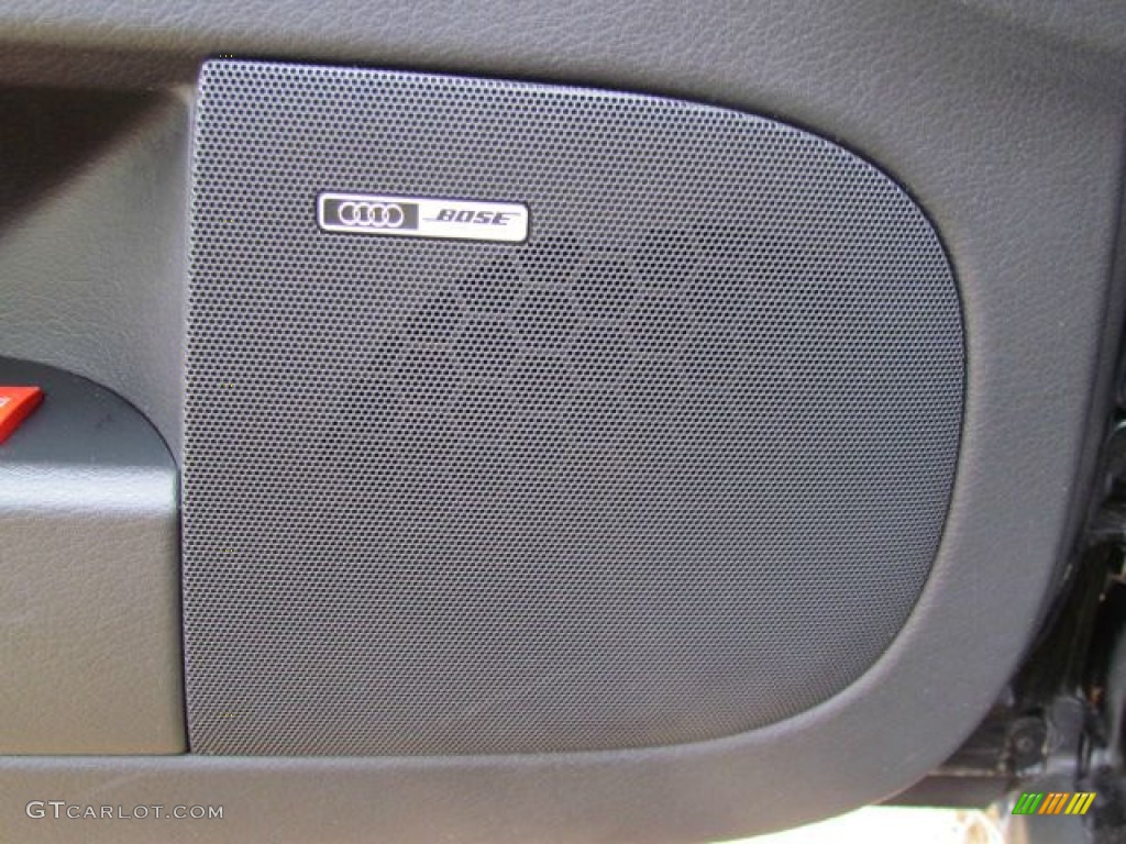 2004 Audi S4 4.2 quattro Sedan Audio System Photos