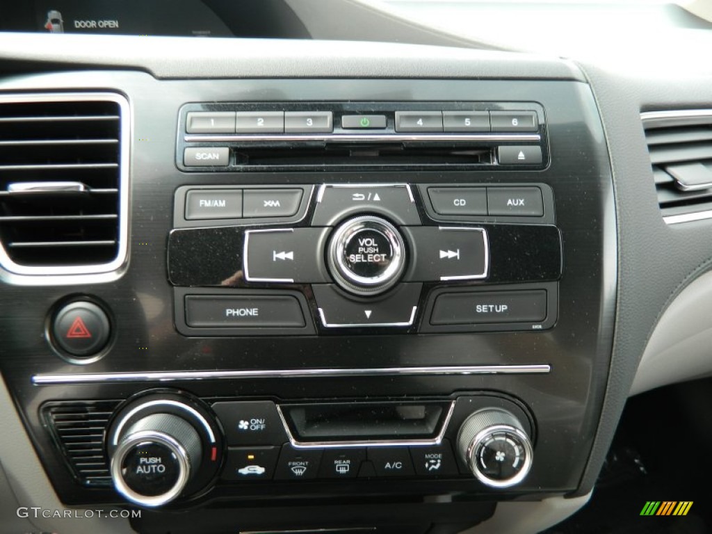 2013 Honda Civic Hybrid Sedan Controls Photo #77082529