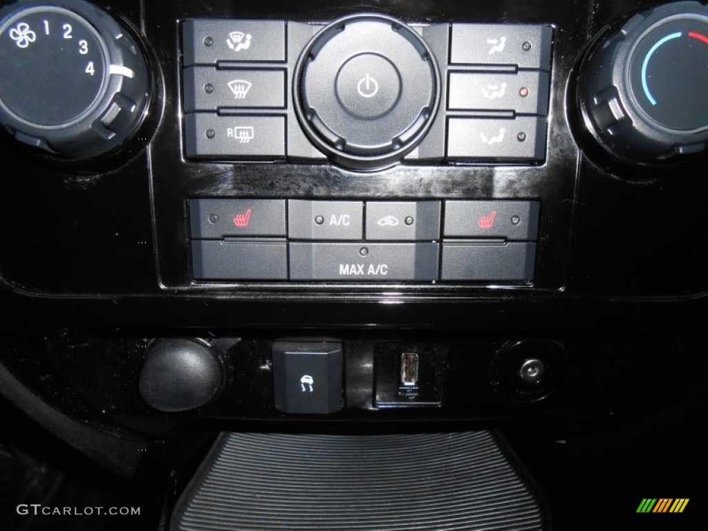 2010 Escape Limited 4WD - Black / Charcoal Black photo #17