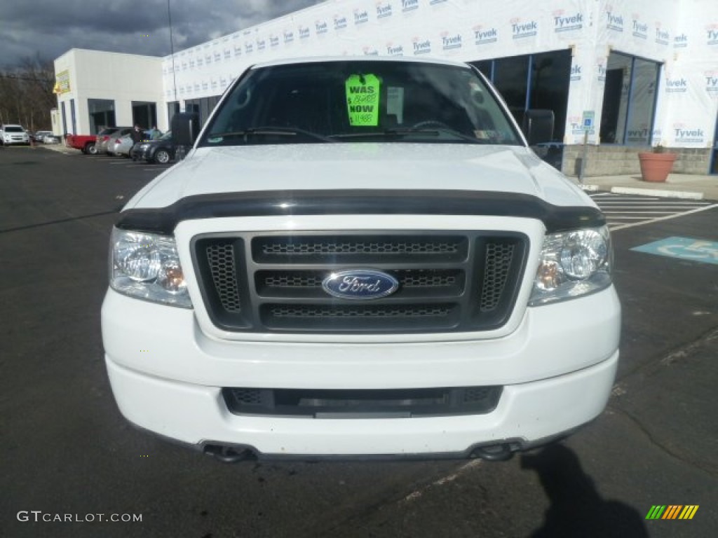 2004 F150 STX SuperCab 4x4 - Oxford White / Medium/Dark Flint photo #8