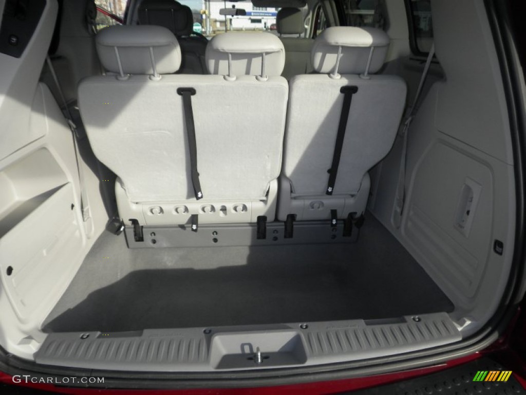 2008 Chrysler Town & Country Touring Trunk Photo #77085157