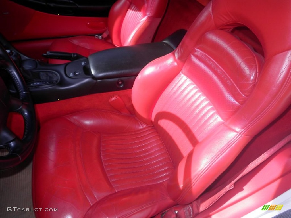 2000 Corvette Coupe - Arctic White / Torch Red photo #6