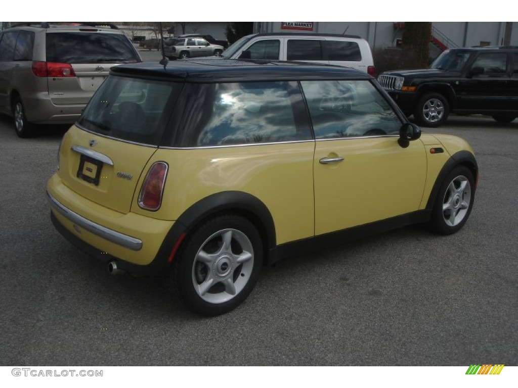 2002 Cooper Hardtop - Liquid Yellow / Panther Black photo #30