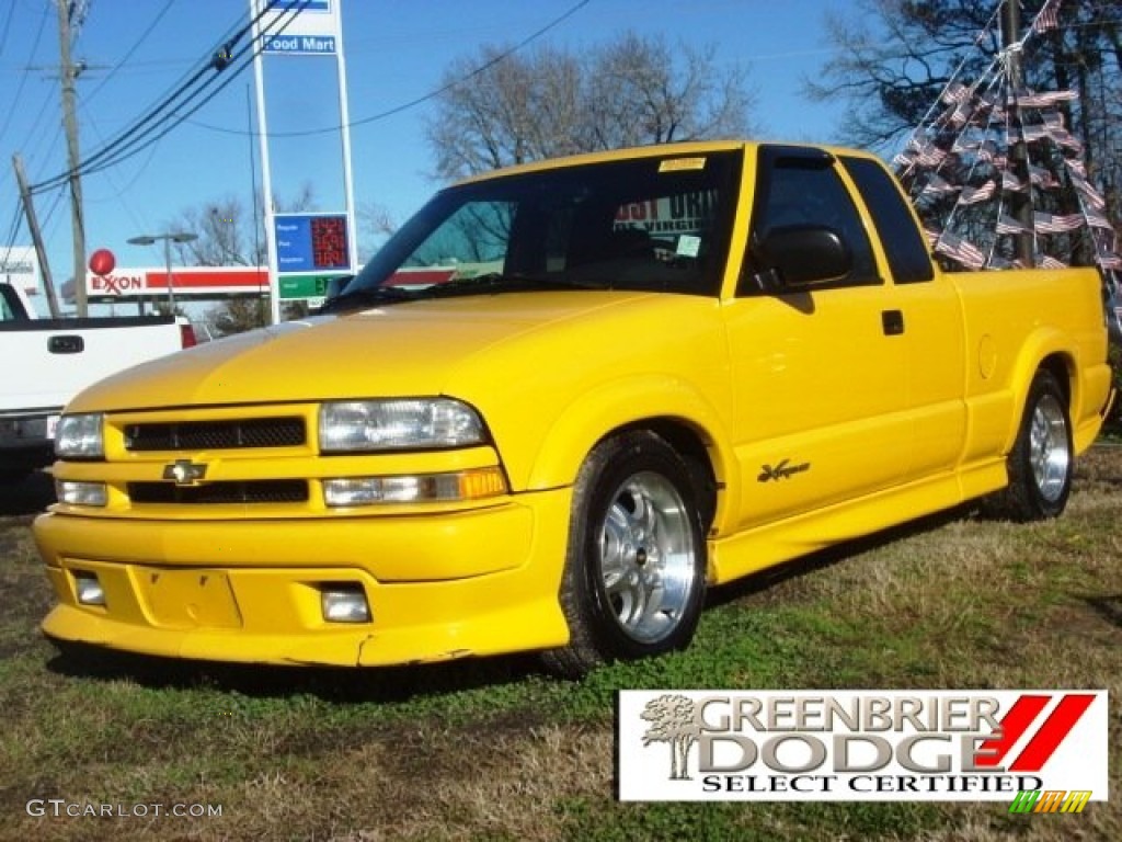 2003 S10 Xtreme Extended Cab - Yellow / Graphite photo #1