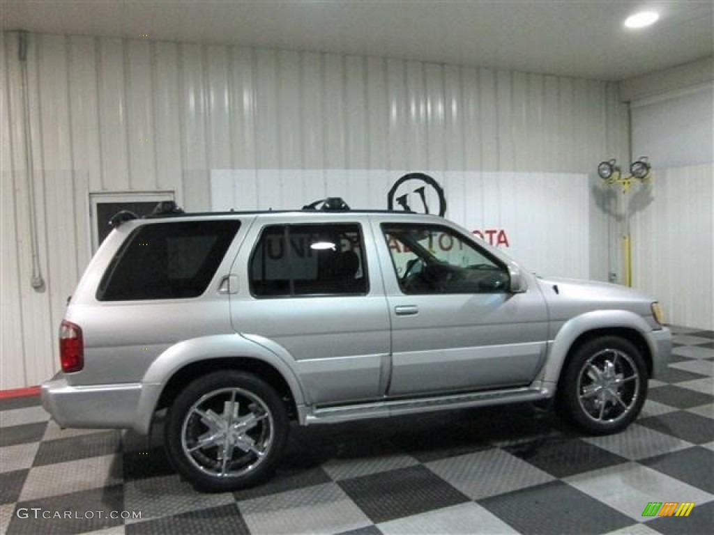 2002 QX4 4x4 - Brilliant Silver Metallic / Graphite photo #7