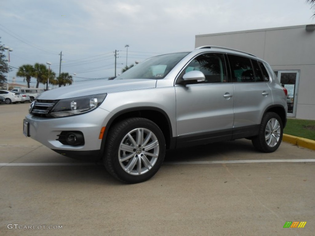 Reflex Silver Metallic 2013 Volkswagen Tiguan SE Exterior Photo #77089763