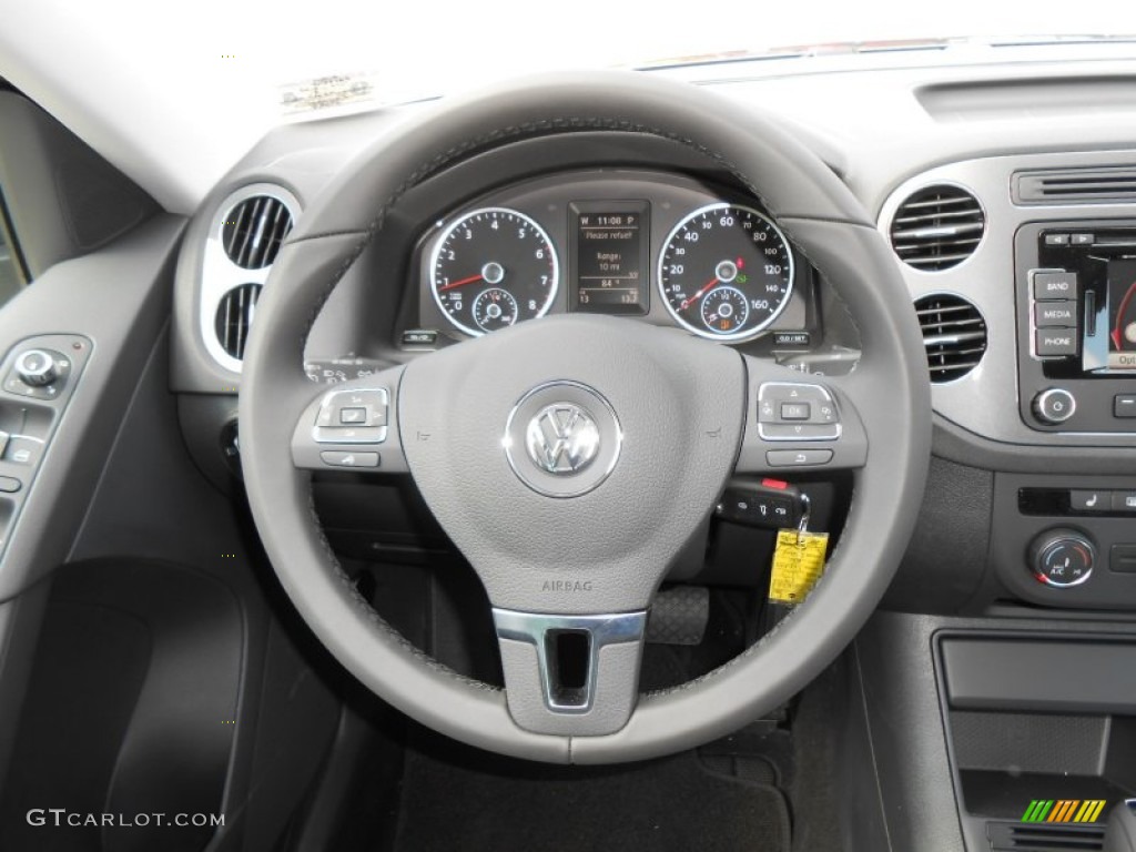 2013 Volkswagen Tiguan SE Black Steering Wheel Photo #77089955
