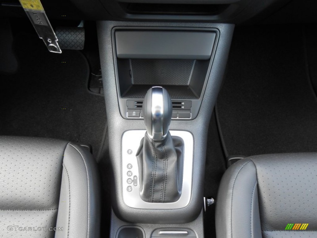 2013 Volkswagen Tiguan SE Transmission Photos