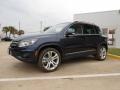 Front 3/4 View of 2013 Tiguan SEL