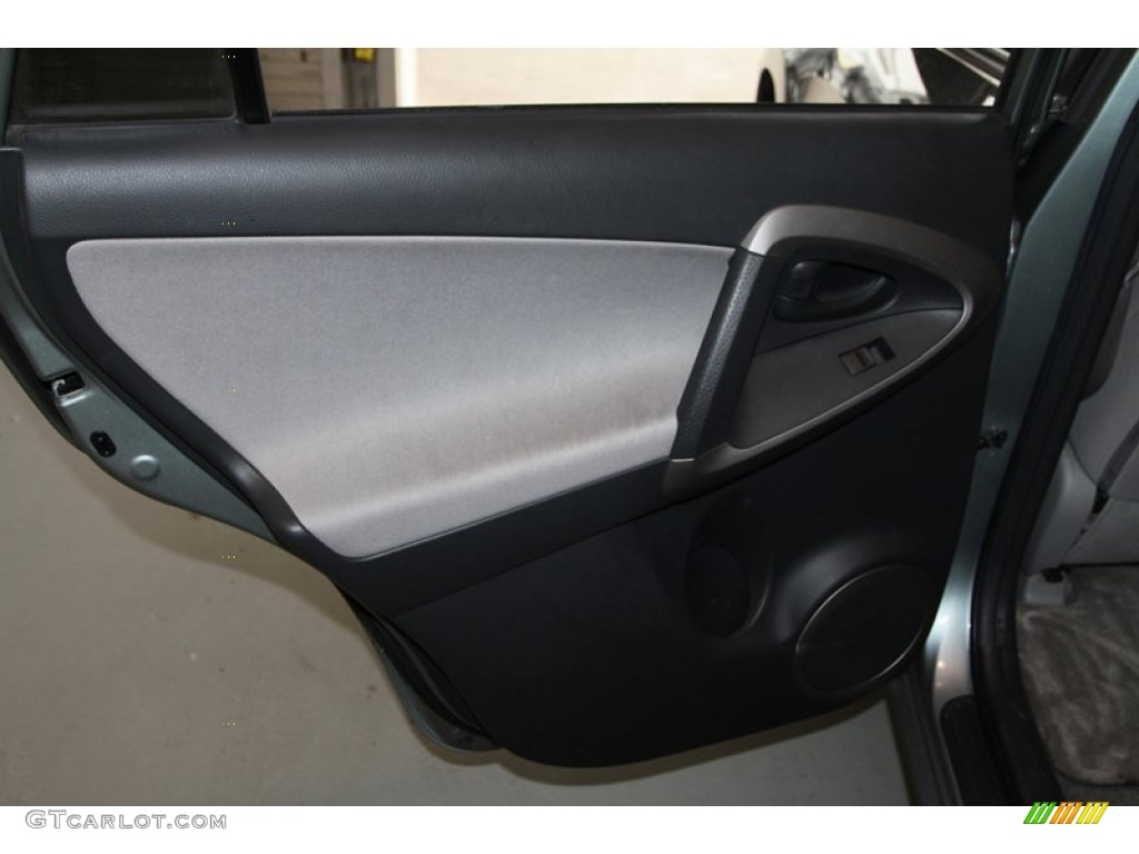 2007 Toyota RAV4 I4 Ash Gray Door Panel Photo #77090385