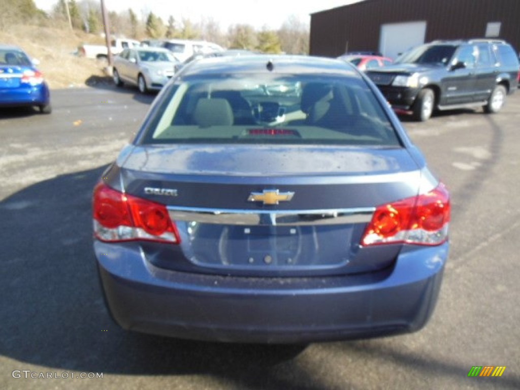 2013 Cruze LS - Atlantis Blue Metallic / Jet Black/Medium Titanium photo #7