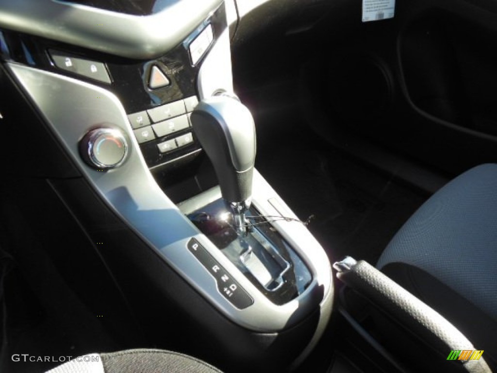 2013 Cruze LS - Atlantis Blue Metallic / Jet Black/Medium Titanium photo #17