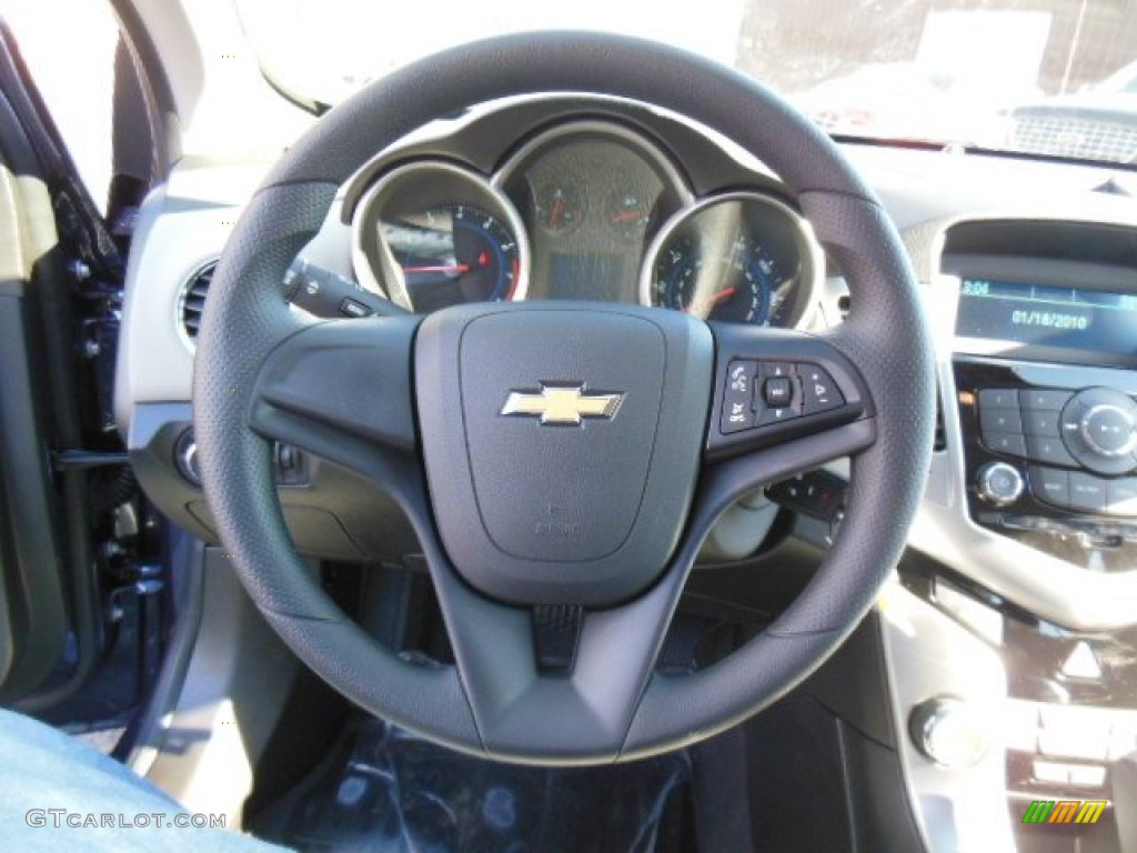 2013 Cruze LS - Atlantis Blue Metallic / Jet Black/Medium Titanium photo #18