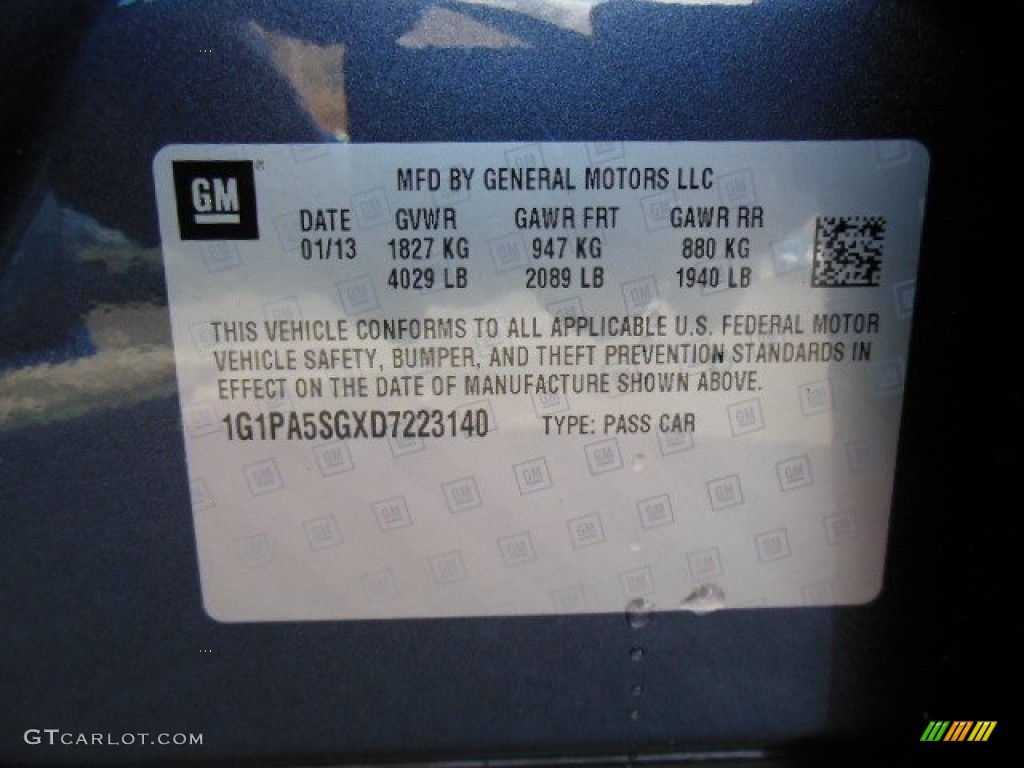 2013 Cruze LS - Atlantis Blue Metallic / Jet Black/Medium Titanium photo #20