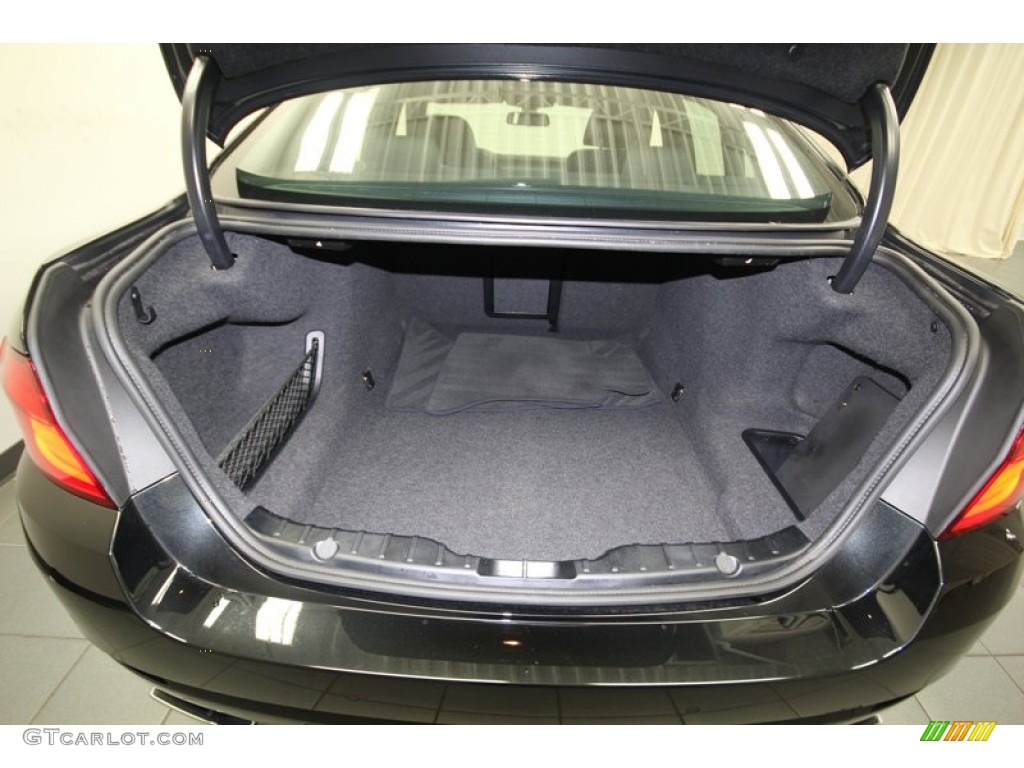 2012 BMW 5 Series 550i Sedan Trunk Photo #77090998