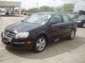 Black Uni - Jetta SE Sedan Photo No. 13