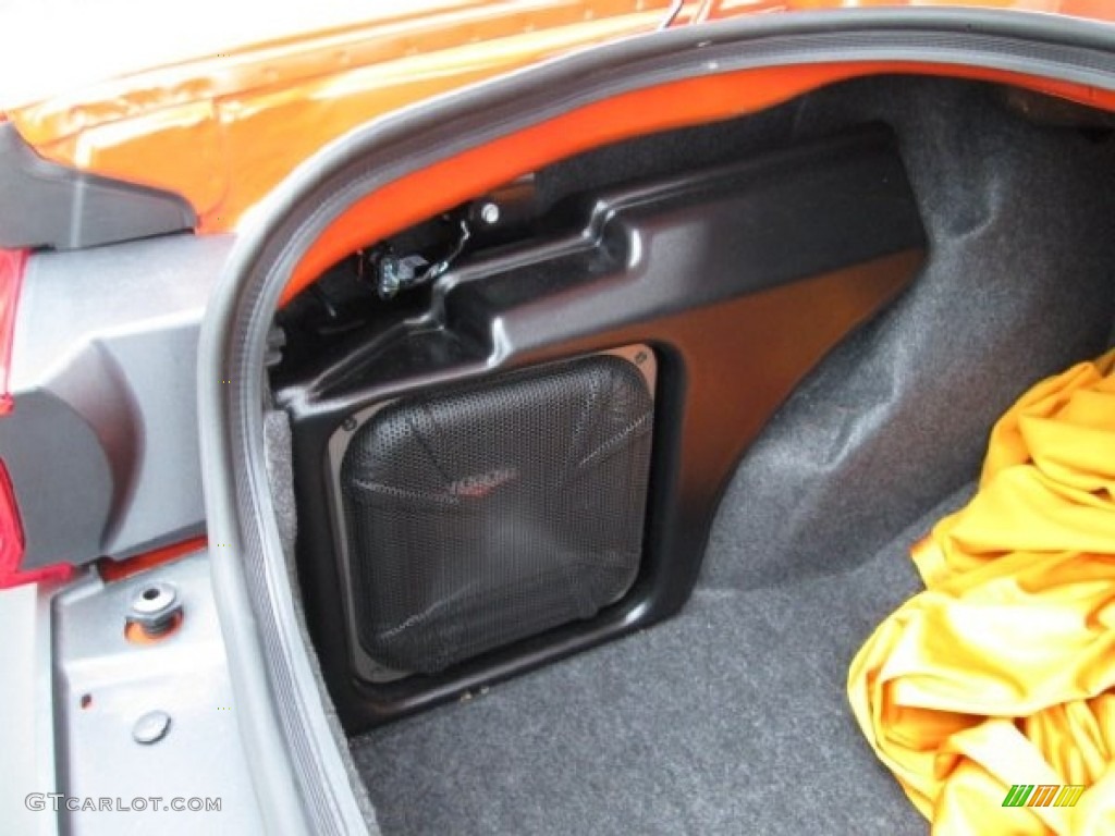 2009 Dodge Challenger SRT8 Audio System Photo #77093543