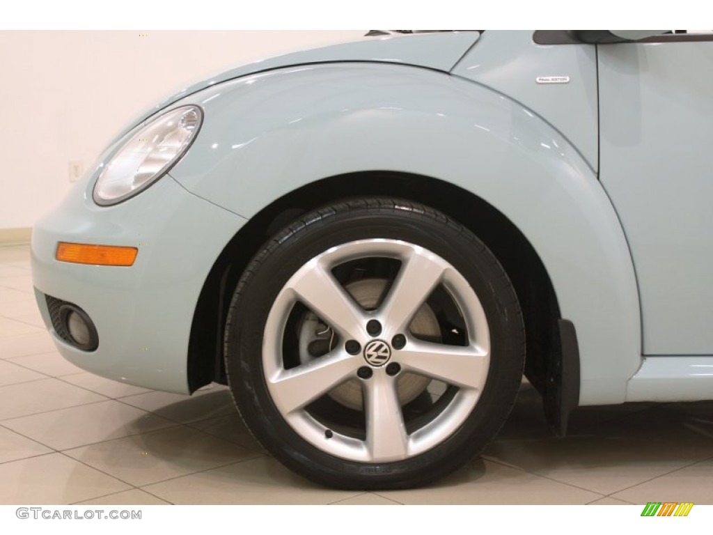 2010 Volkswagen New Beetle Final Edition Coupe Wheel Photos