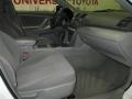 Super White - Camry LE Photo No. 17