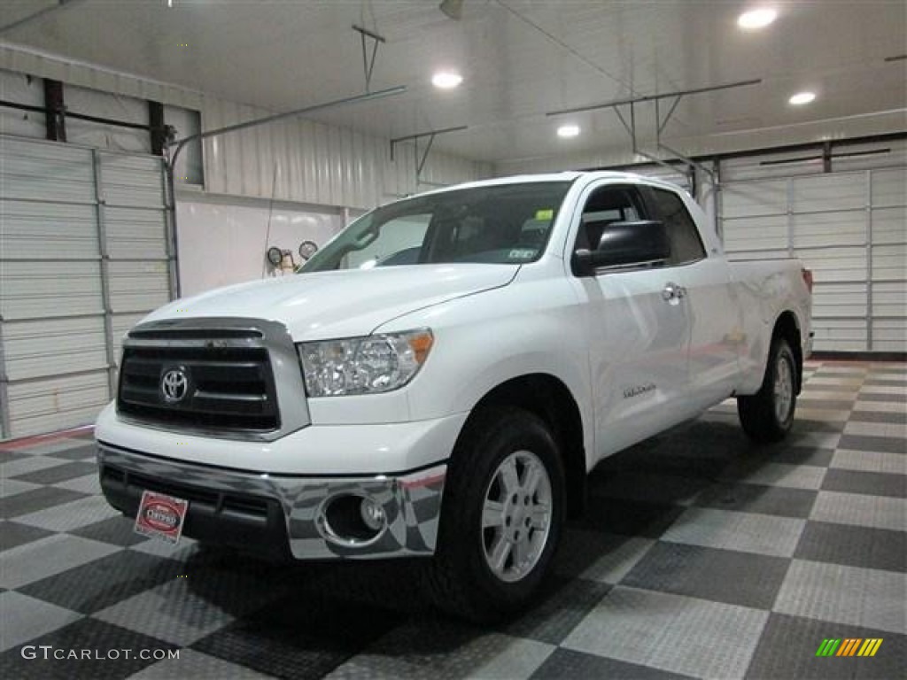 2011 Tundra SR5 Double Cab - Super White / Graphite Gray photo #3