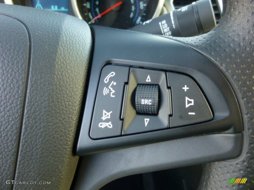 2013 Chevrolet Cruze LS Controls Photo #77095964