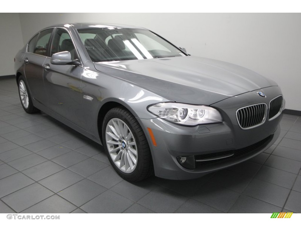 2013 5 Series 535i Sedan - Space Gray Metallic / Black photo #1