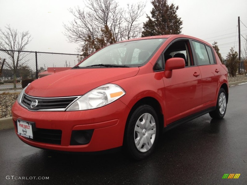 2012 Versa 1.8 S Hatchback - Red Alert / Charcoal photo #1