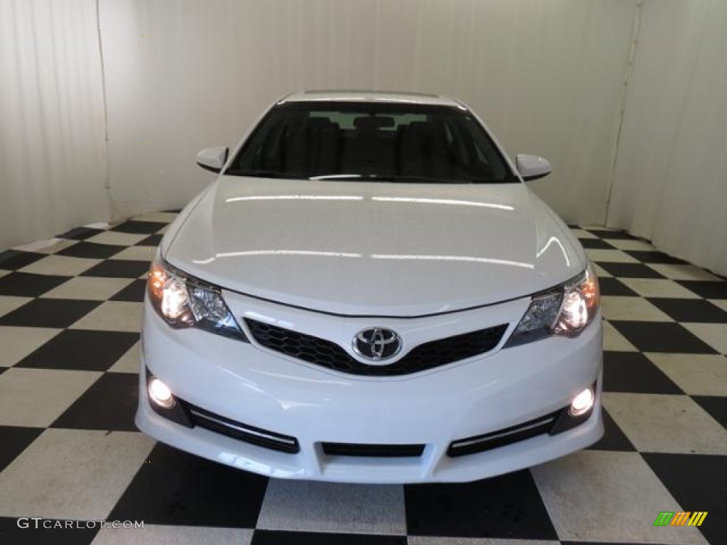 2013 Camry SE - Super White / Black photo #2