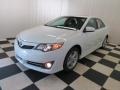 Super White - Camry SE Photo No. 3