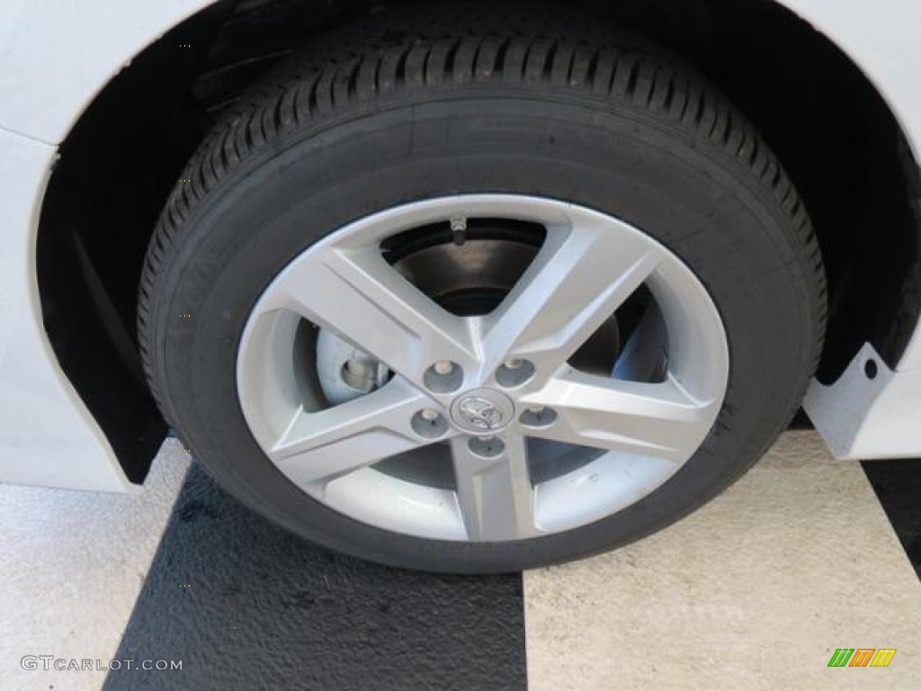 2013 Camry SE - Super White / Black photo #4