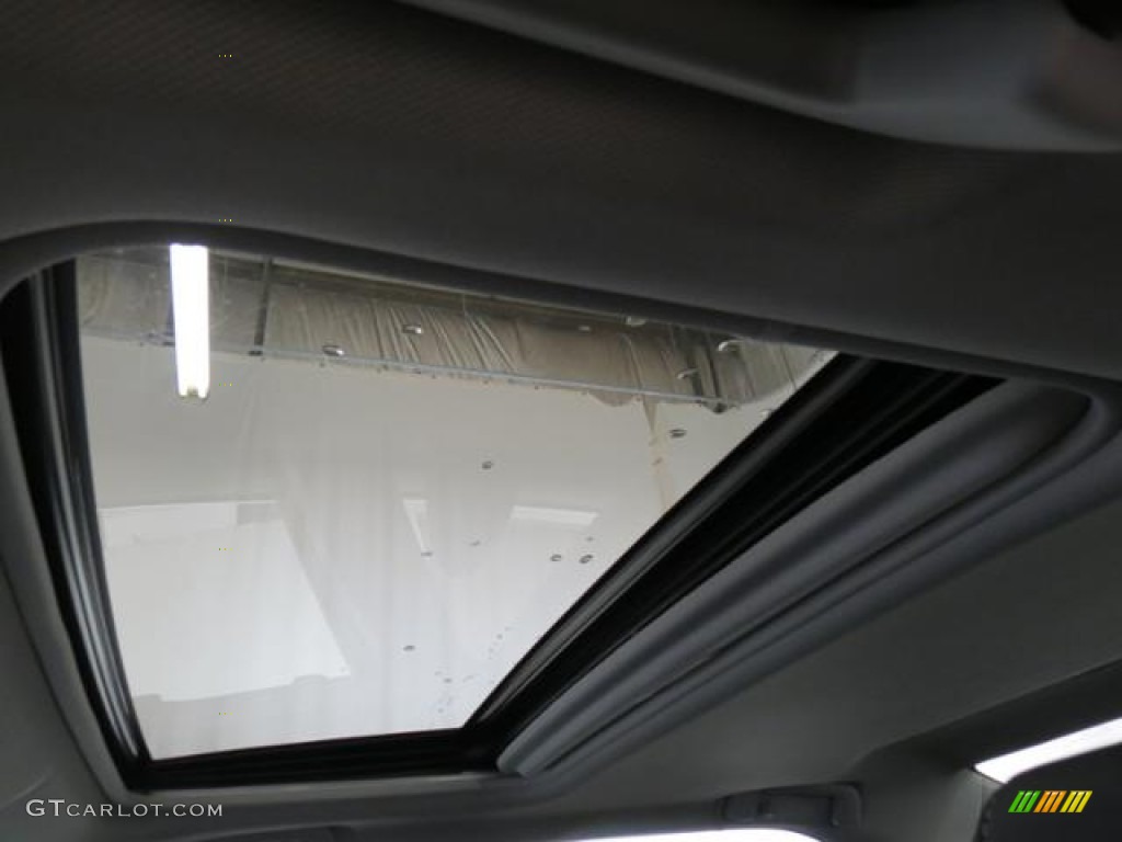 2013 Camry SE - Super White / Black photo #11