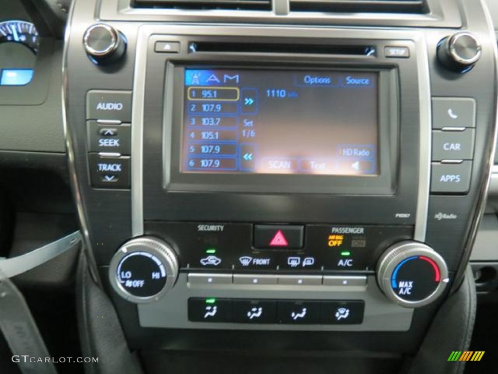 2013 Camry SE - Super White / Black photo #13