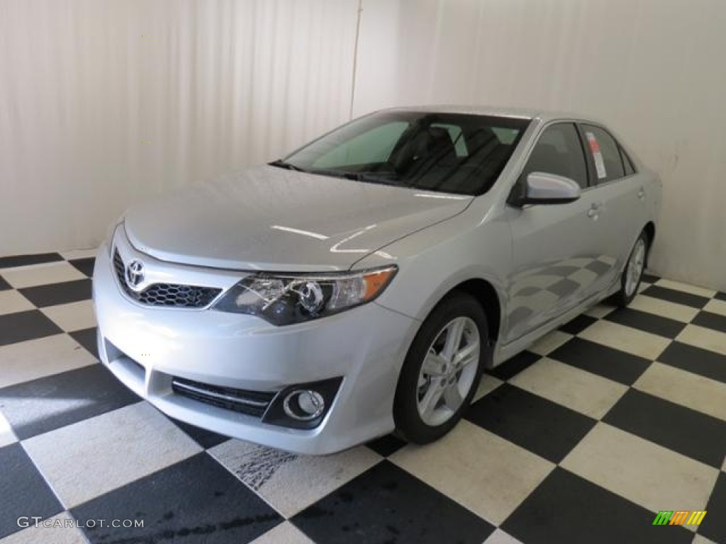 2013 Camry SE - Classic Silver Metallic / Black photo #3