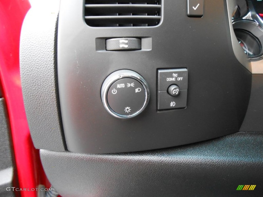 2011 GMC Sierra 1500 SLE Crew Cab 4x4 Controls Photo #77102650