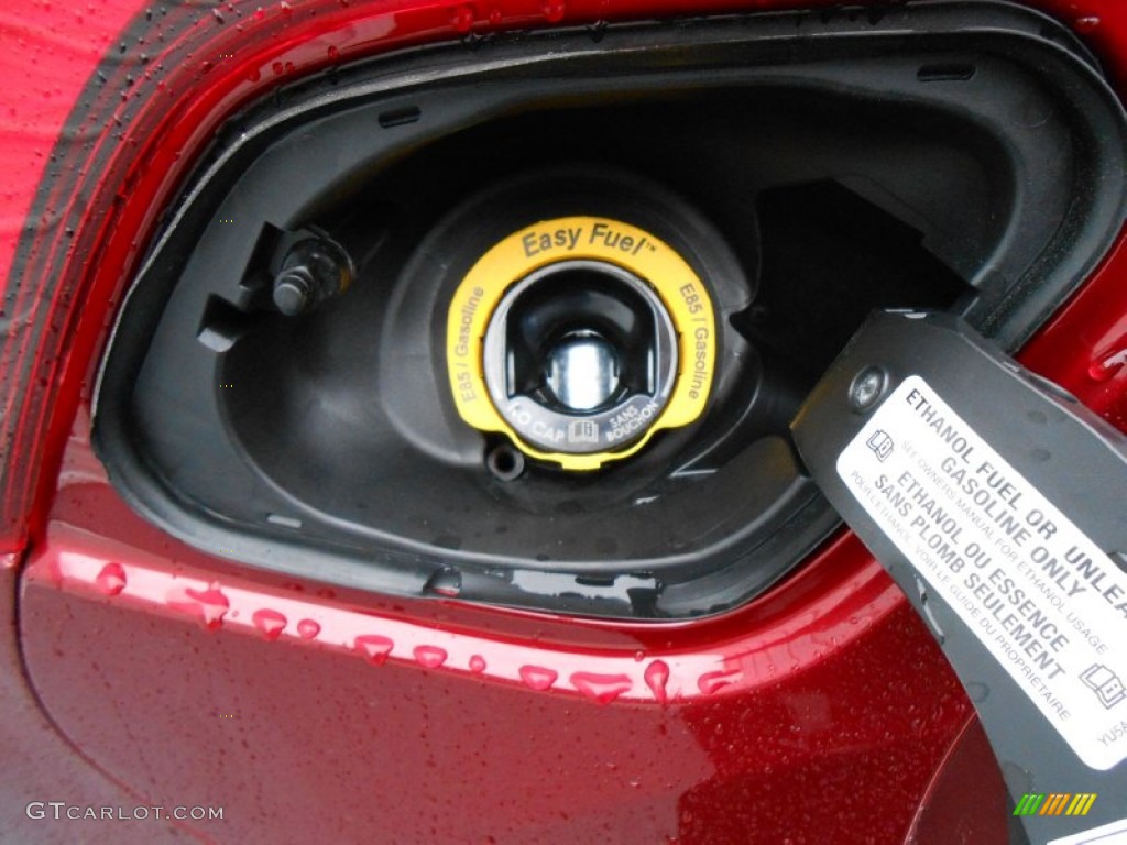2013 Ford Focus SE Hatchback Capless Gas Filler Photo #77104397