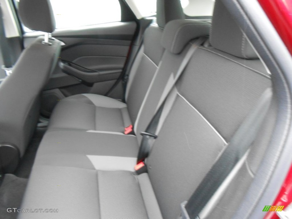 2013 Ford Focus SE Hatchback Rear Seat Photo #77104435