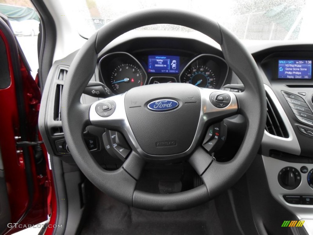 2013 Ford Focus SE Hatchback Charcoal Black Steering Wheel Photo #77104532