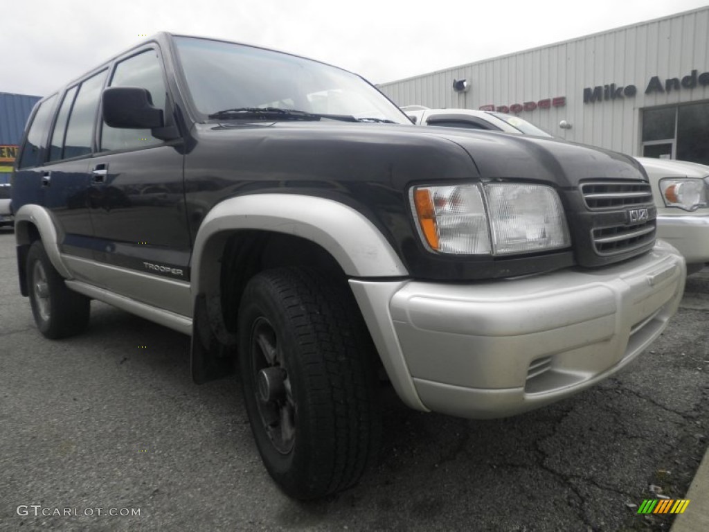 2002 Trooper S 4x4 - Ebony Black / Gray photo #1