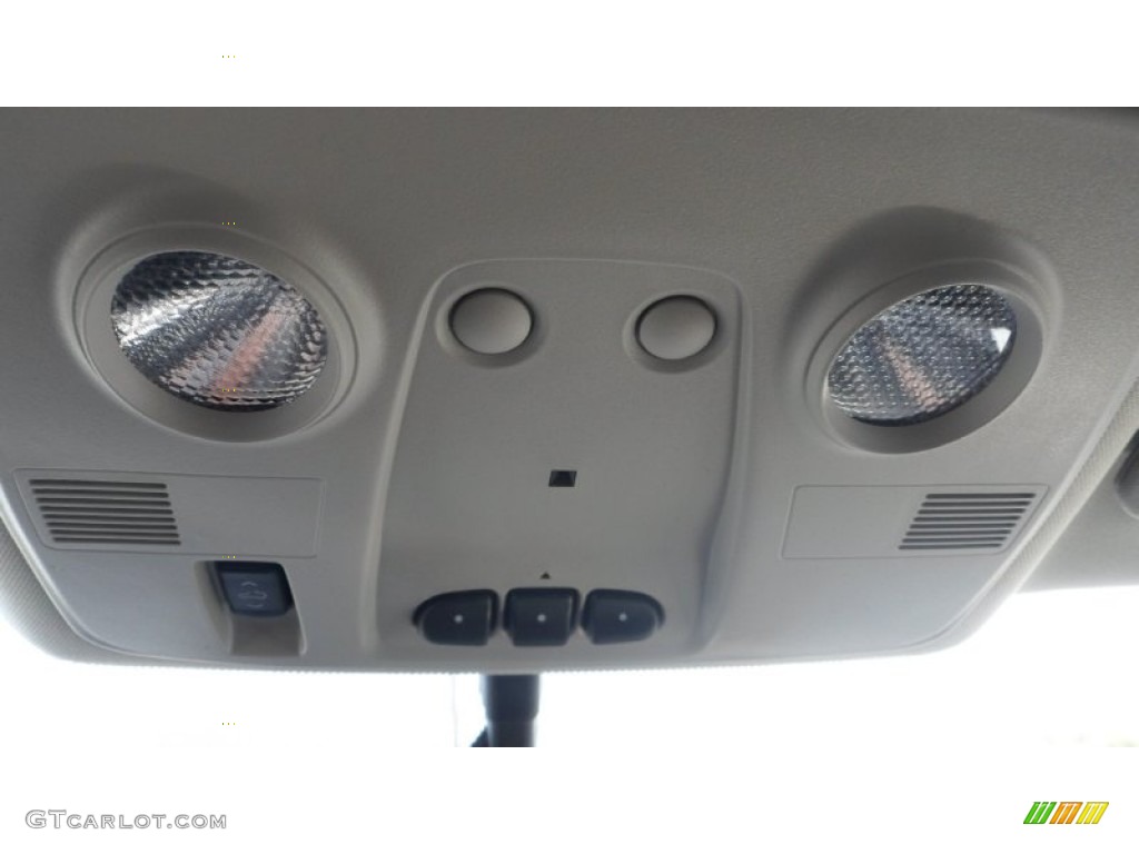 2013 GMC Acadia SLT AWD Controls Photo #77113085