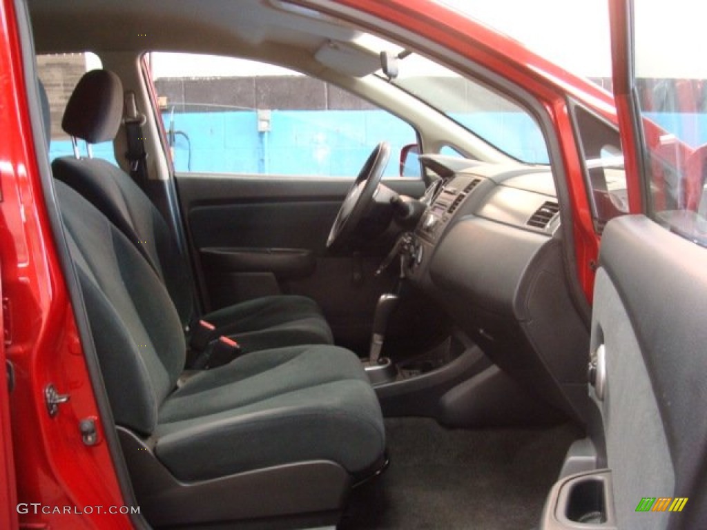 2011 Versa 1.8 S Sedan - Red Brick / Charcoal photo #9